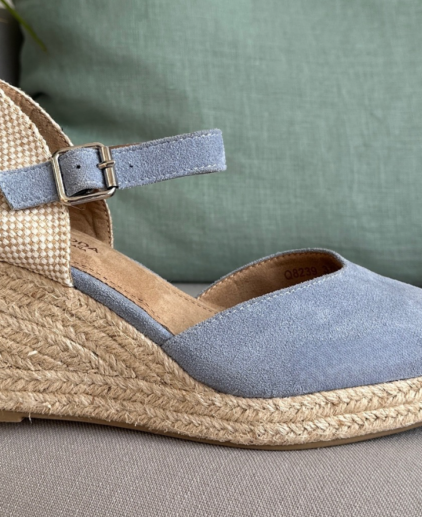 VERANO EN CUÑAS: SI QUIERES COMODIDAD Y ESTILO, AQUÍ TIENES EL MODELO QUE ESTABAS ESPERANDO. CUÑA AZUL