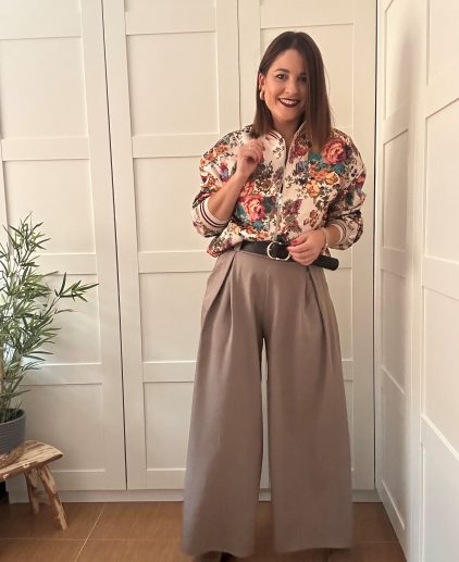 Pantalón pinzas taupe
