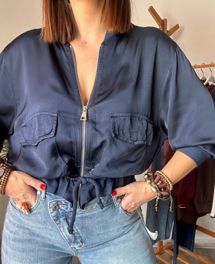 Bomber satinada azul marino