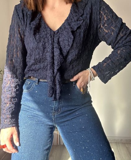 Blusa encaje volantes azul marino