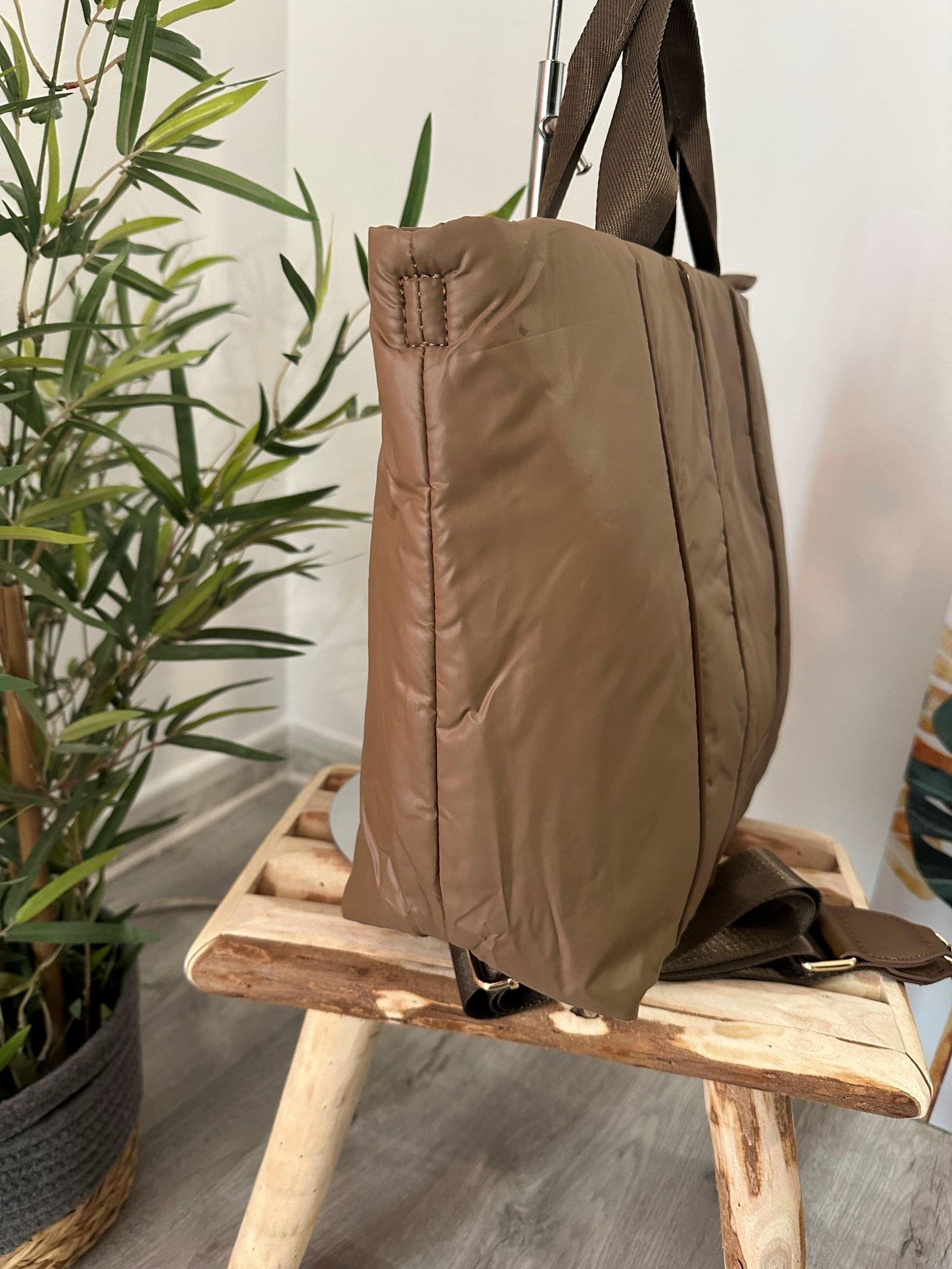 Bolso liso marrón 3