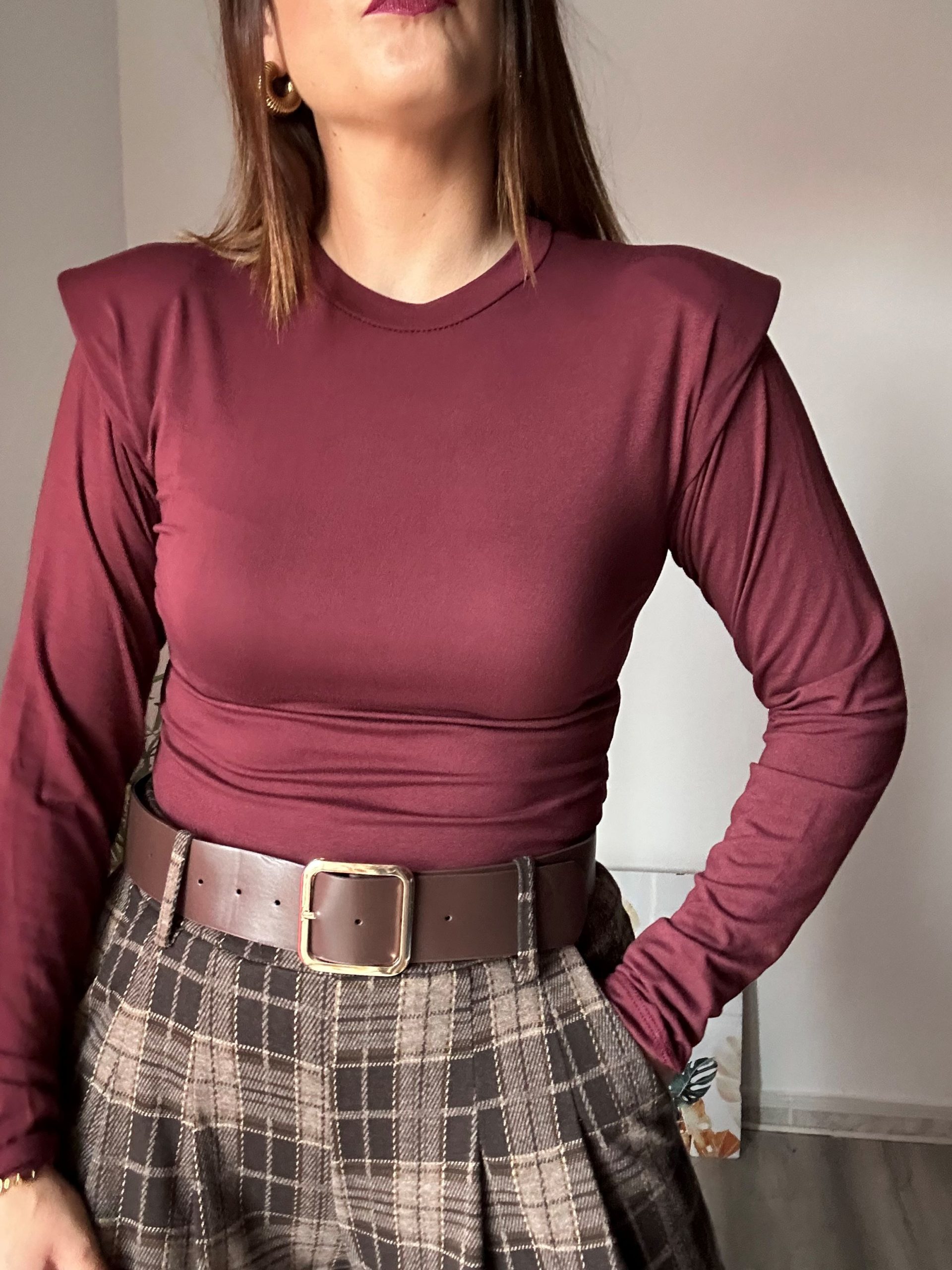 Camiseta burdeos hombreras 4