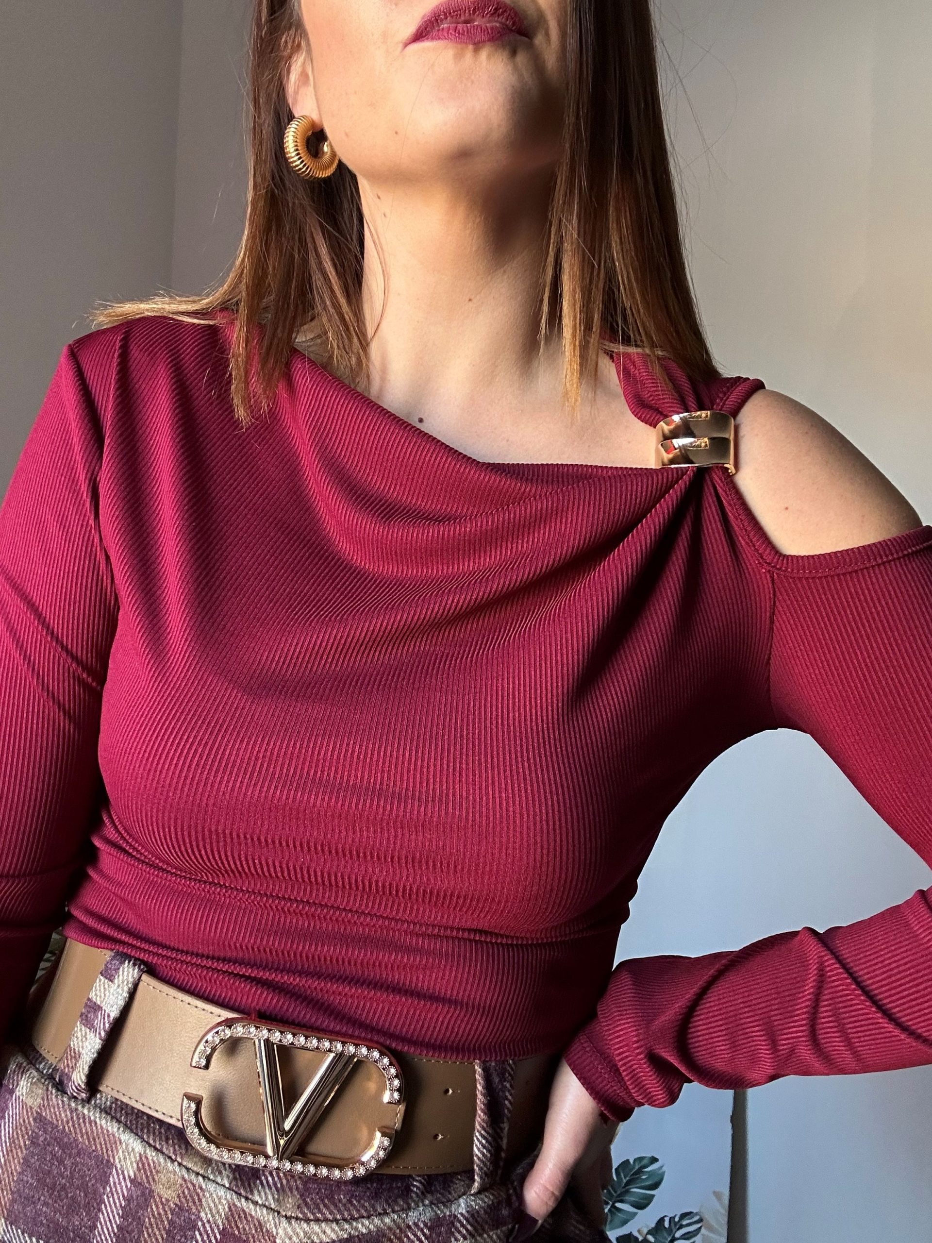 Camiseta canalé asimétrica burdeos 4