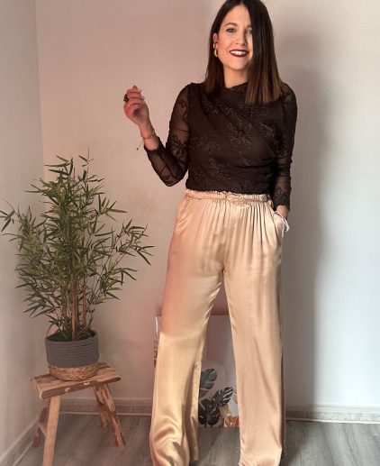 Pantalón camel satinado