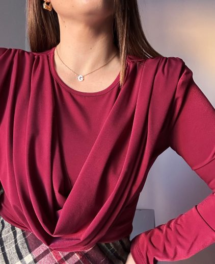 Blusa burdeos hombreras