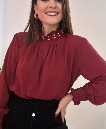 Blusa perlas burdeos