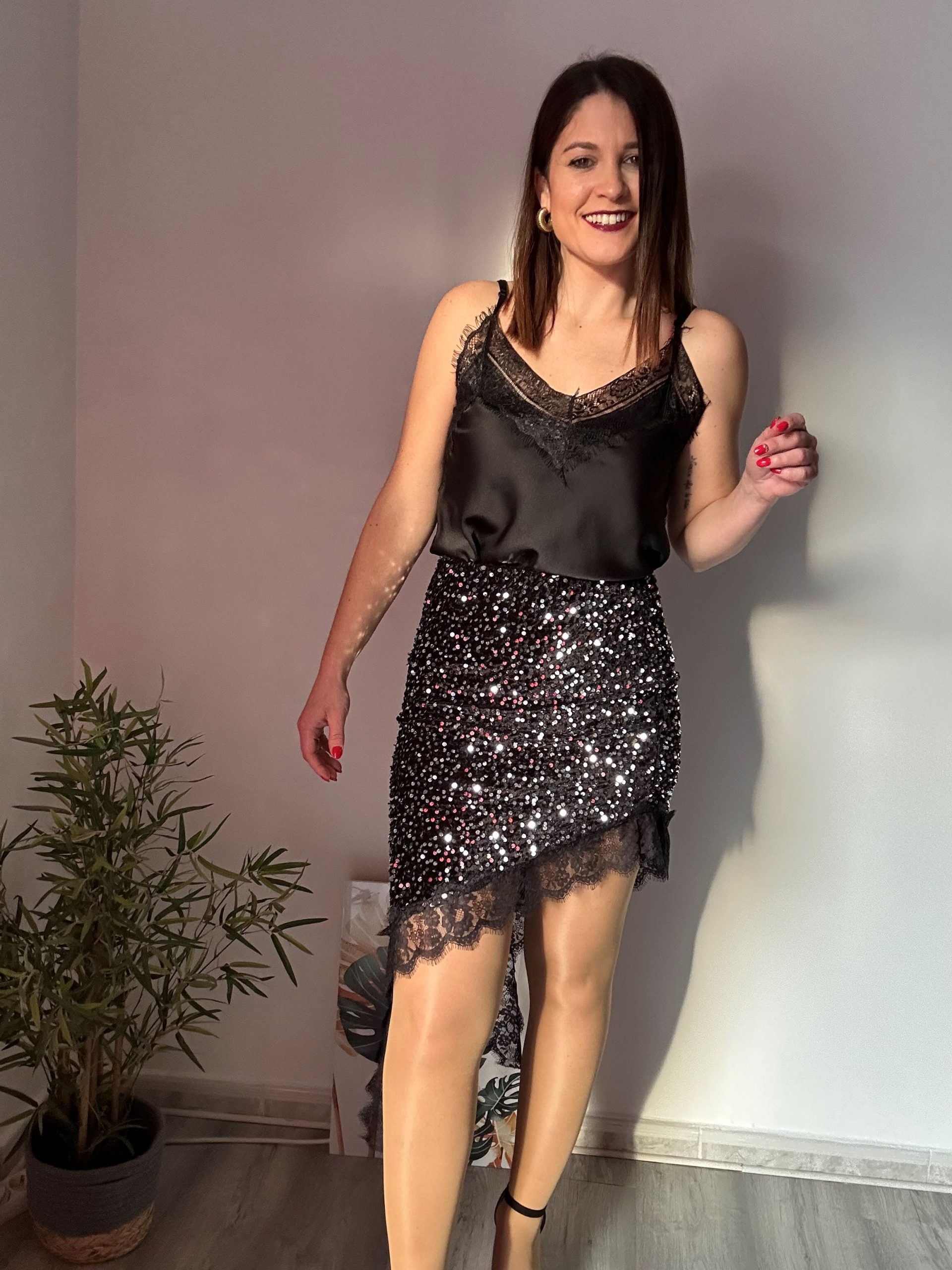 Falda asimétrica lentejuelas 2