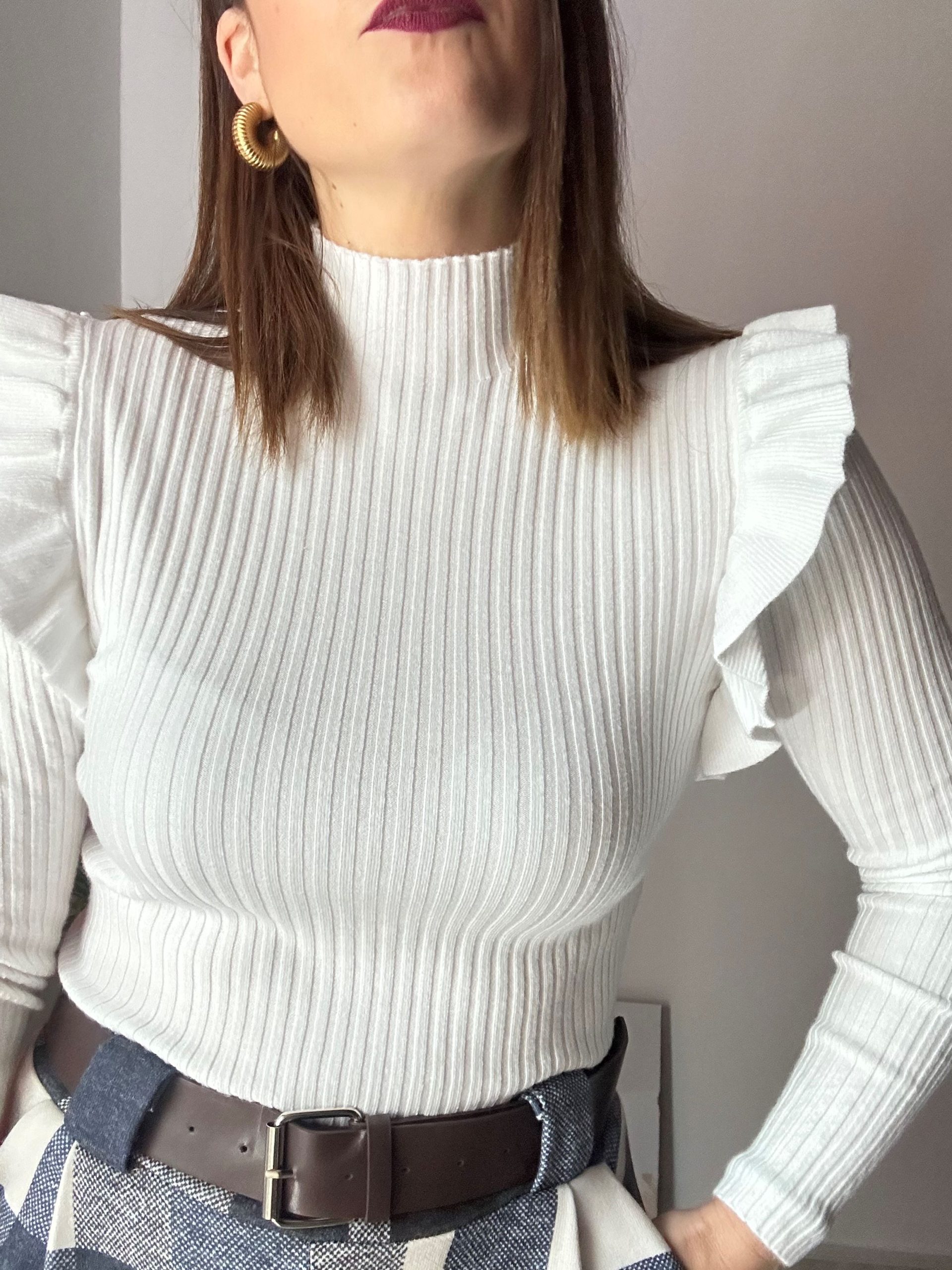 Jersey canalé volantes blanco 3