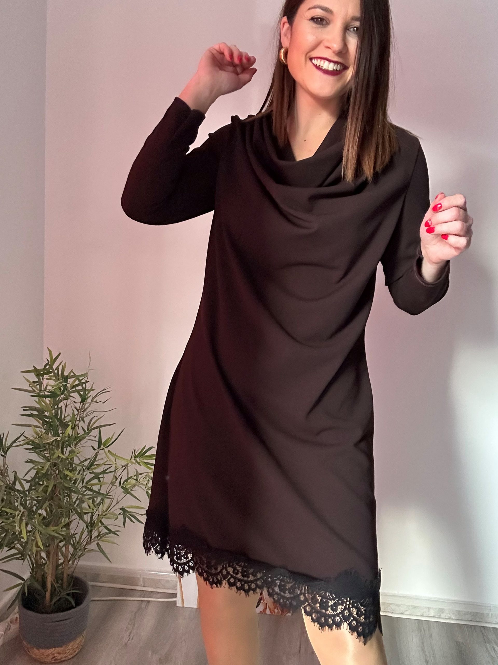 Vestido encaje marrón 1