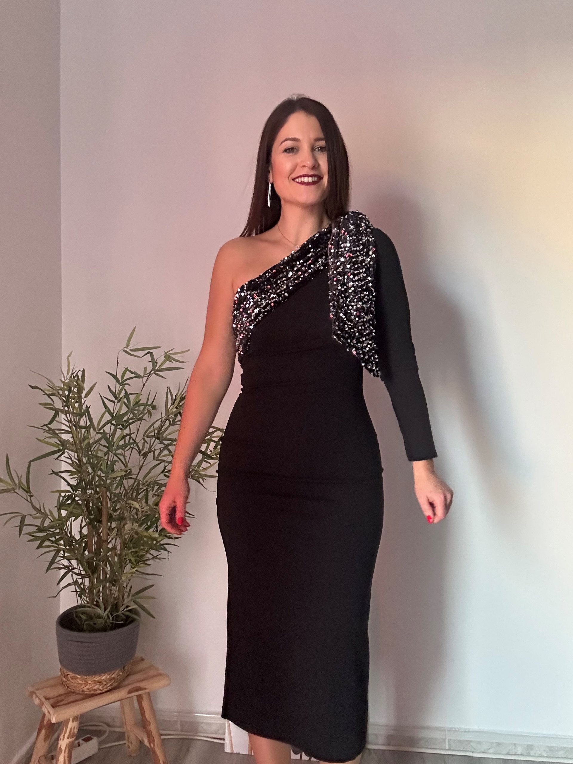 Vestido entallado negro 2