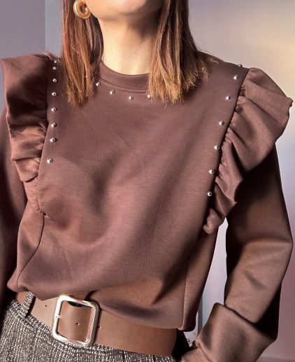 Sudadera marrón volantes