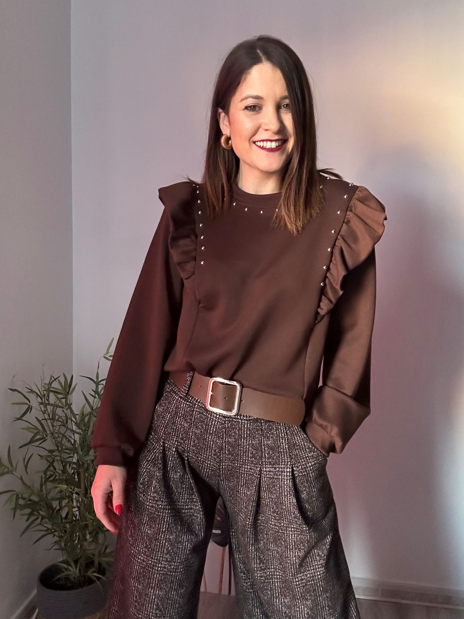 sudadera marrón volantes 3