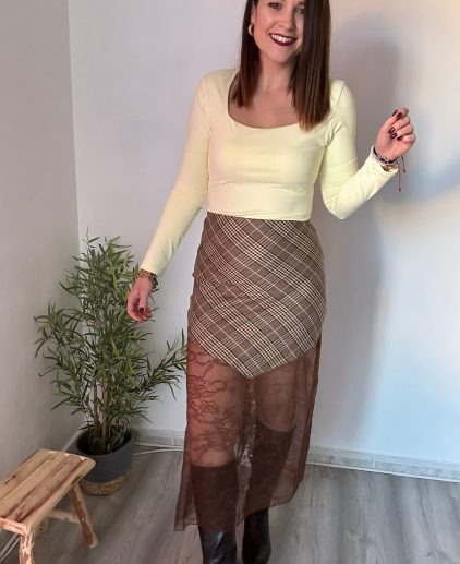 Falda cuadros encaje