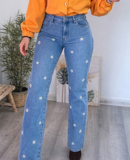 Vaquero bordado margaritas