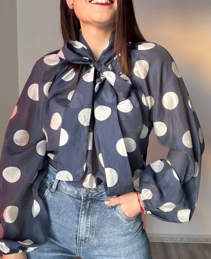 Blusa lunares azul marino