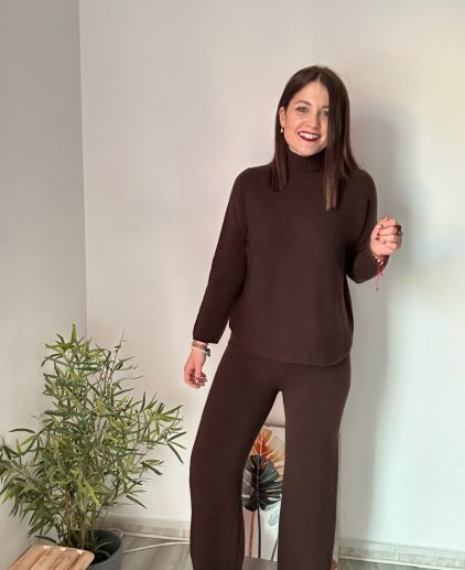 Conjunto chimenea marrón