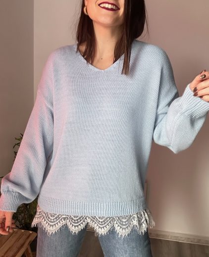 Jersey celeste bajo encaje