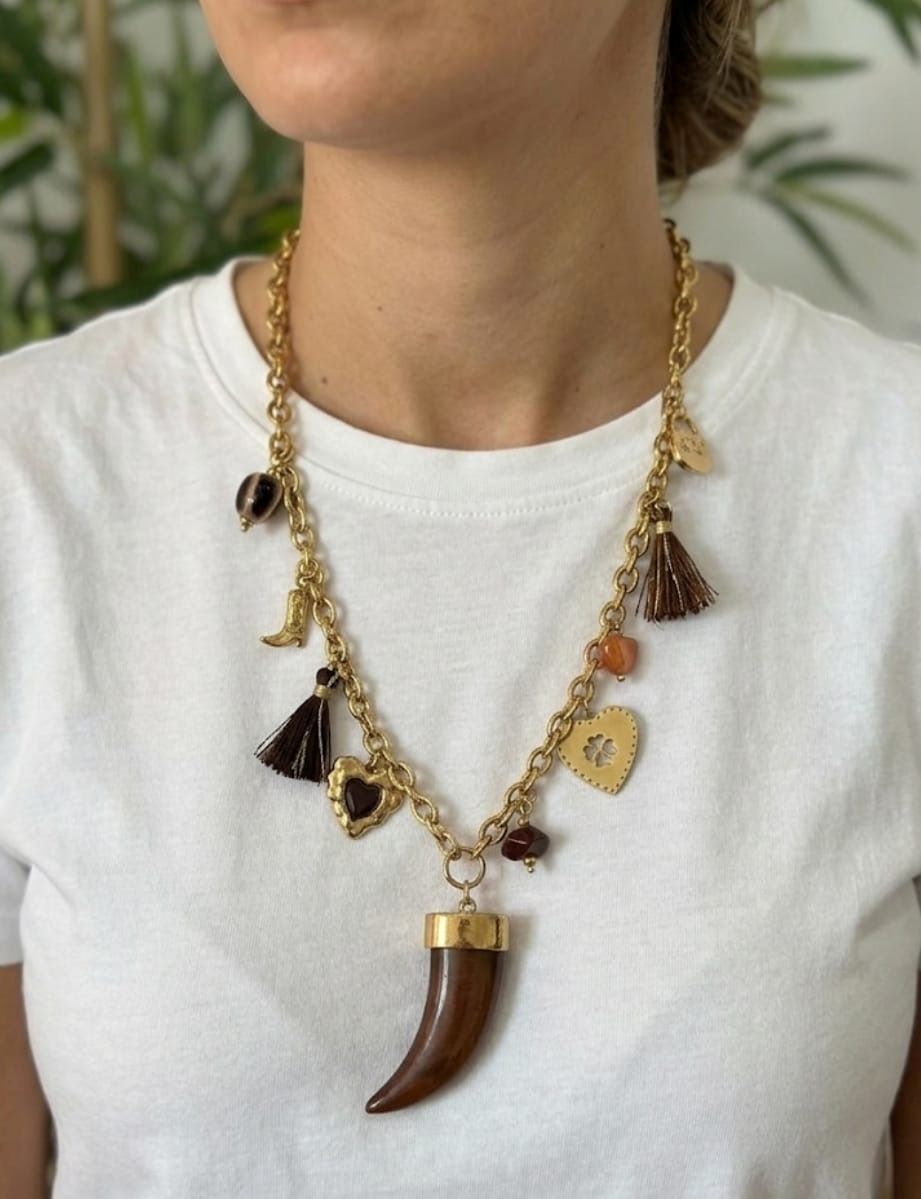 Collar charms cuerno 2