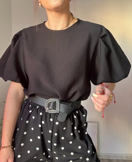 Camiseta negra manga globo