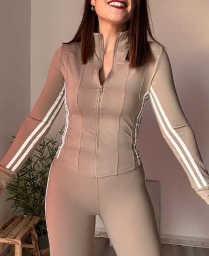 Conjunto deportivo taupe