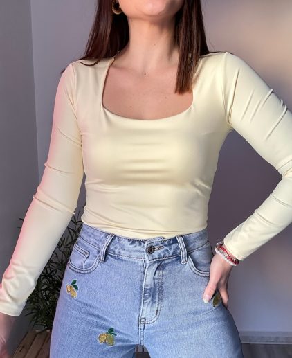 Camiseta escote cuadrado