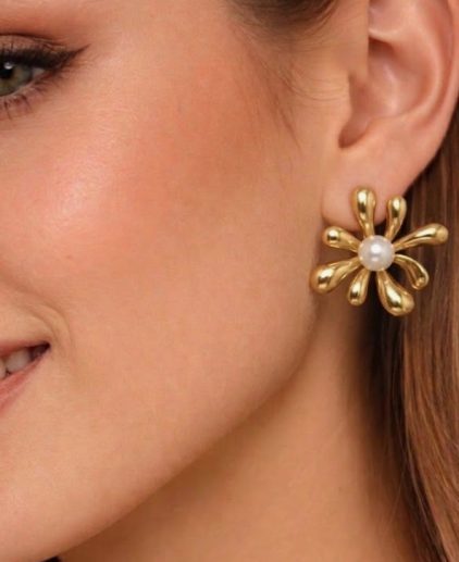 Pendiente flor perlado