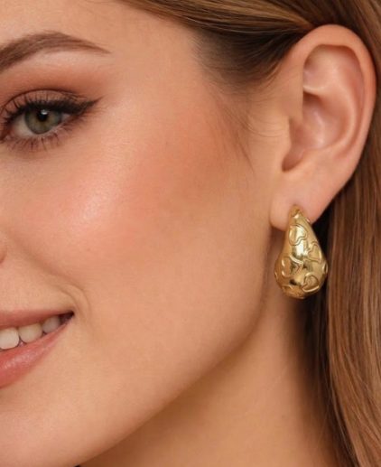 Pendientes gota relieve corazón