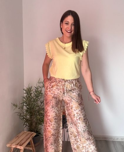 Pantalón tapizado flores amarillo