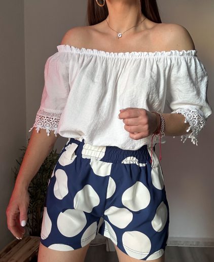 Shorts azul lunares